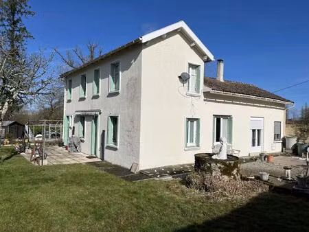 maison individuelle de 3 chambres située à la campagne