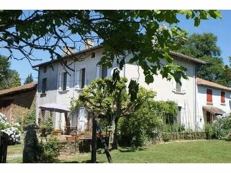 maison en pierre de 3 chambres à 2km des commerces