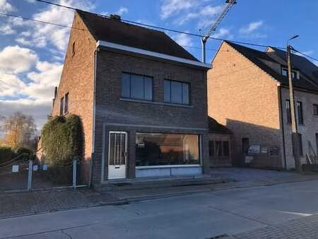 maison + atelier/entrepôt de 150 m² → pos de 4 unités ben