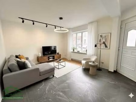 superbe maison rénovée avec terrasse et jardin suspendu !