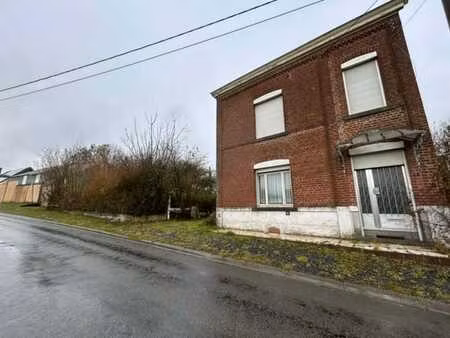 maison avec entrepôt sur 2127 m2 (lot 1)
