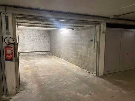 garagebox avenue louise 160 (fermé)