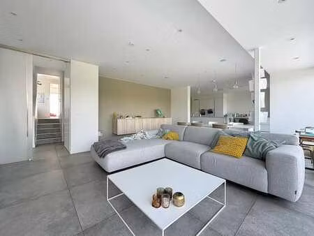 maison dans double habitation