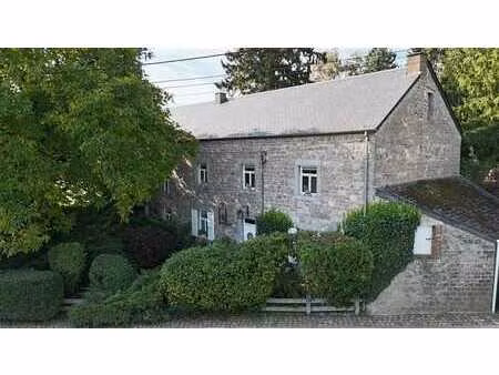 vente en viager (non libre): belle maison de caractère avec