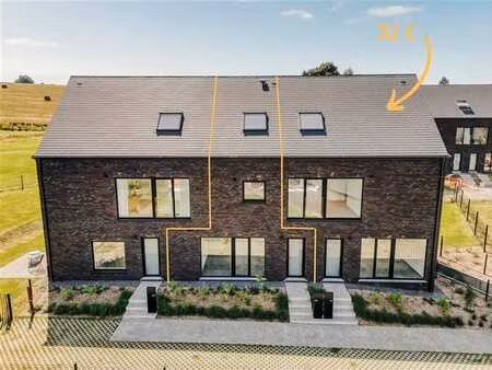 magnifique villa neuve en plein centre d'hamois avec finitio