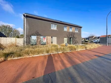 maison à louer à stene € 1.400 (li0bj) | zimmo