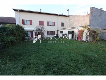 maison 6 pièces 209 m²