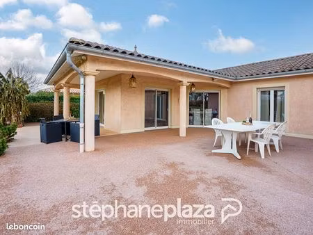 villa 5 pièces 170 m²