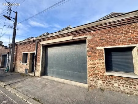 local industriel 370 m²