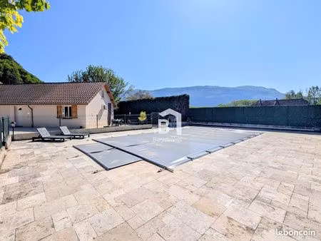 maison 5 pièces 200 m²