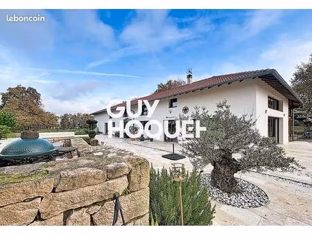 propriété 7 pièces 270 m²