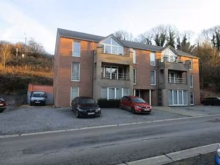 rez-de-chaussée 2ch avec cour privée