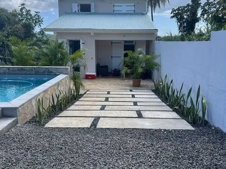 location: f4 de 142m2 meublé  piscine  jardin ducos