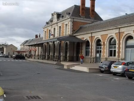 local d'activité 561 m²