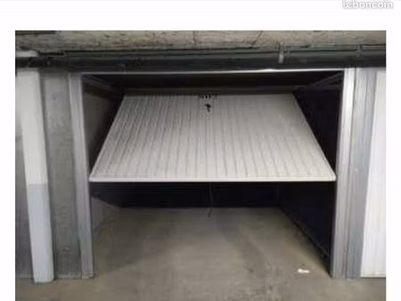 vend garage av rampal