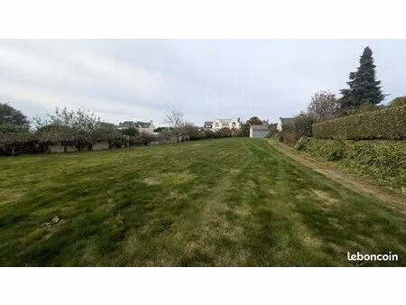 terrain 868 m² trélévern