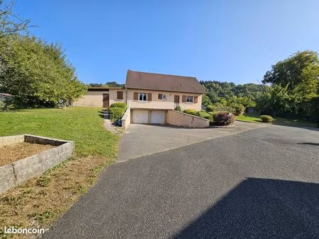 batiment hangar + maison plain pied 12 minutes de besancon