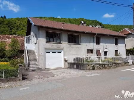 maison 8 pièces 215 m²