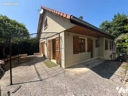 maison 4 pièces 85 m²