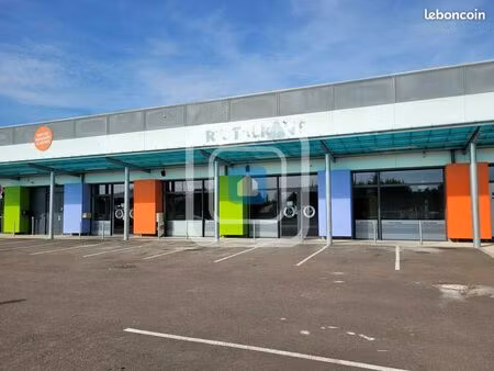 local commercial 307 m²