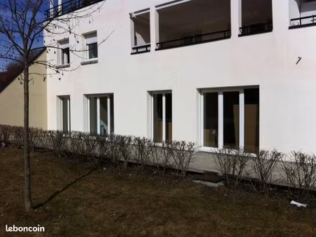 local commercial 100m²