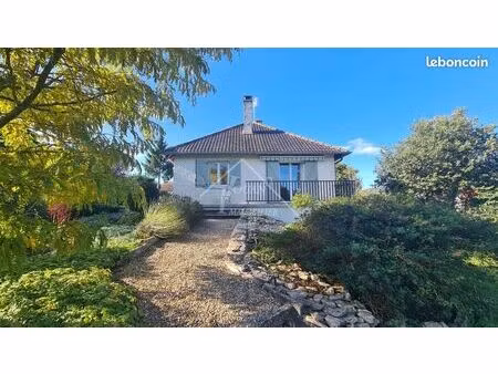 propriété 8 pièces 153 m²
