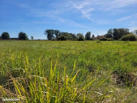 terrain 1288 m² saint aout