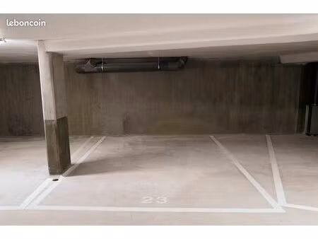 grande place de parking alfortville à 2 minutes à pied de maison alfort rer