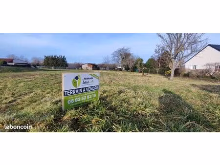 terrain 900 m² la chatre