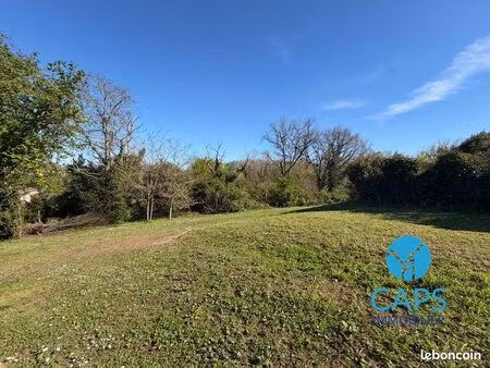 terrain 390 m² génissac