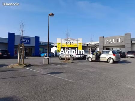 local 441 m² saint-germain-du-puy