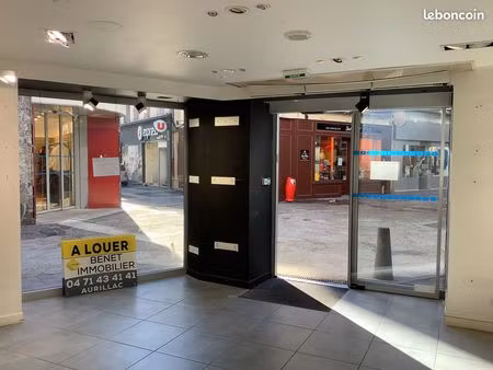 local commercial 56 m² aurillac
