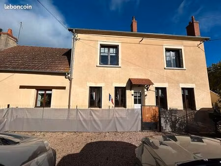 maison 8 pièces 146 m²