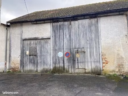 grange 2 pièces 158 m²