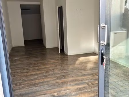 local à louer à rougiers