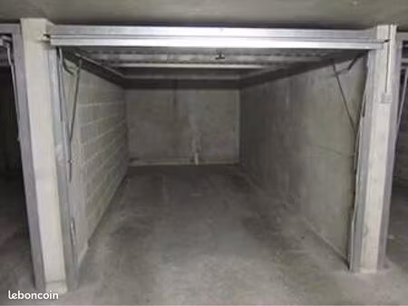 box fermé  12 5m  epinay sur seine / enghien