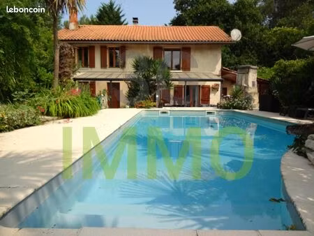 maison 4 pièces 140 m²