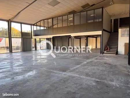 local commercial 750 m² fréjus