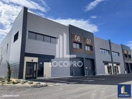 local d'activité 306 m²