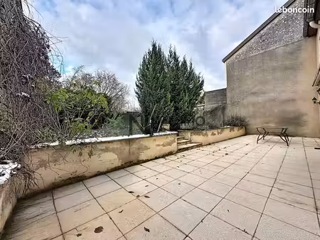 maison 8 pièces 246 m²