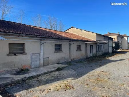 bâtiment industriel / artisanal ou entrepôt