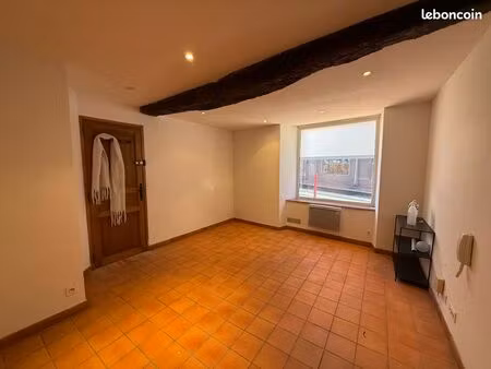 local 25m2 - rentabilité : 10 %