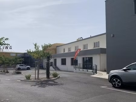 local professionnel la garde 70m²