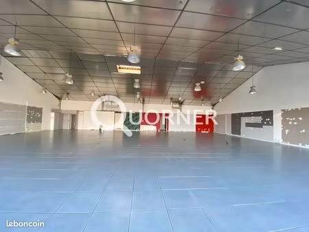 local 460 m² puget-sur-argens