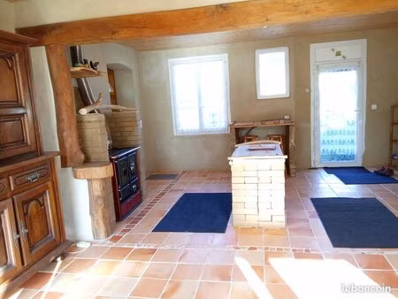 maison écologique avec jardin