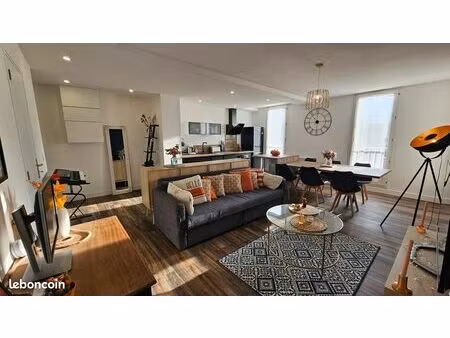 exclusivité laforet compiègne - superbe t2 de 62 m2 environ refait à neuf - balcon - parki