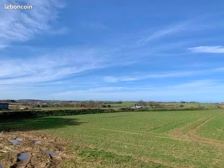 terrain constructible viabilisé a plougourvest 2443 m2