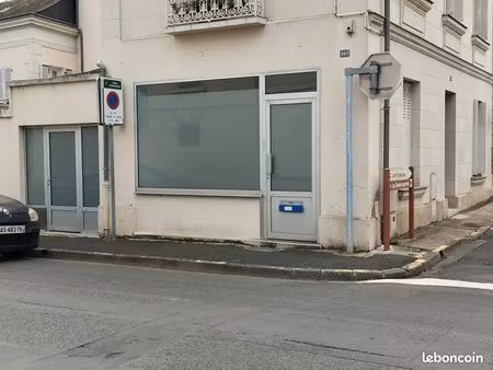 local commercial 26 m² montreuil-bellay