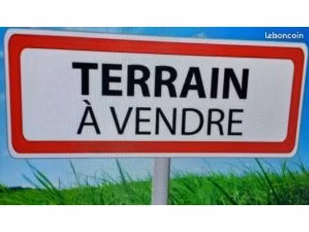 terrain constructible de 914 m²