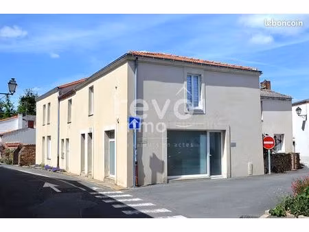 local 70 m² oree d'anjou